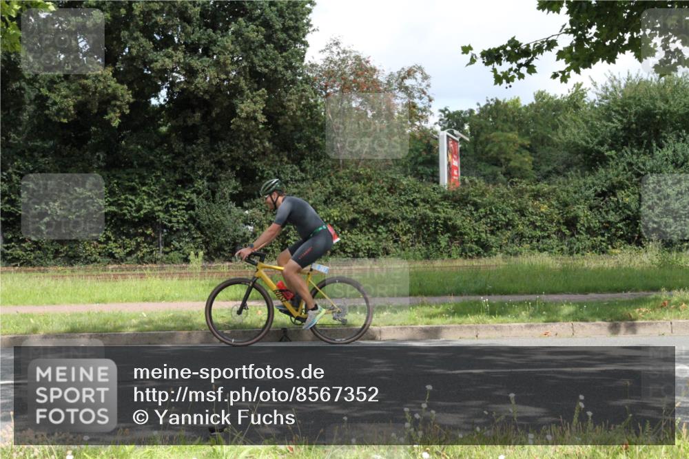 10.08.2025 - GEWOBA Citytriathlon Bremen Yannick Fuchs http://msf.ph/oto/8567352 10.08.2025 12:34:13 Radfahren 553, 637, 768, 822, 834, 867, 891 meine-sportfotos.de