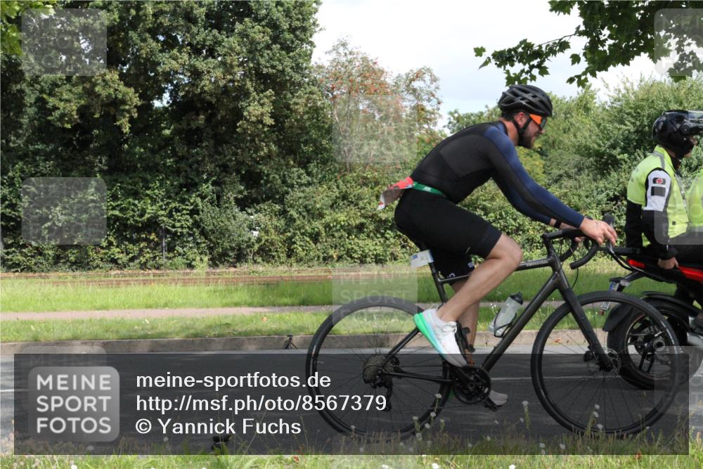 10.08.2025 - GEWOBA Citytriathlon Bremen Yannick Fuchs http://msf.ph/oto/8567379 10.08.2025 12:34:51 Radfahren 556, 584, 591, 632, 680, 736, 826, 841, 855, 914, 915, 956, 1027 meine-sportfotos.de