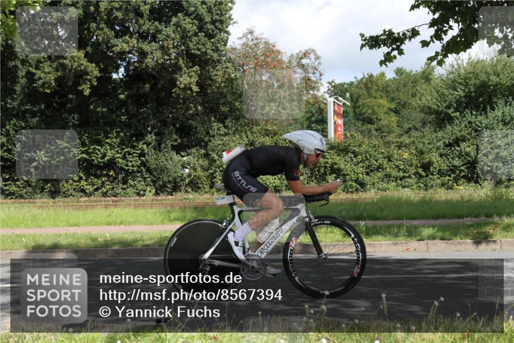 10.08.2025 - GEWOBA Citytriathlon Bremen Yannick Fuchs http://msf.ph/oto/8567394 10.08.2025 12:35:20 Radfahren 558, 579, 642, 707, 742, 973, 977, 1039 meine-sportfotos.de