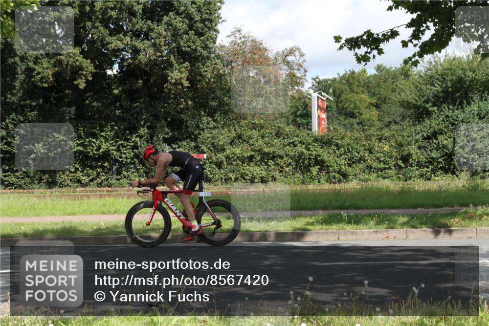 10.08.2025 - GEWOBA Citytriathlon Bremen Yannick Fuchs http://msf.ph/oto/8567420 10.08.2025 12:35:53 Radfahren 567, 843, 877, 933, 966 meine-sportfotos.de