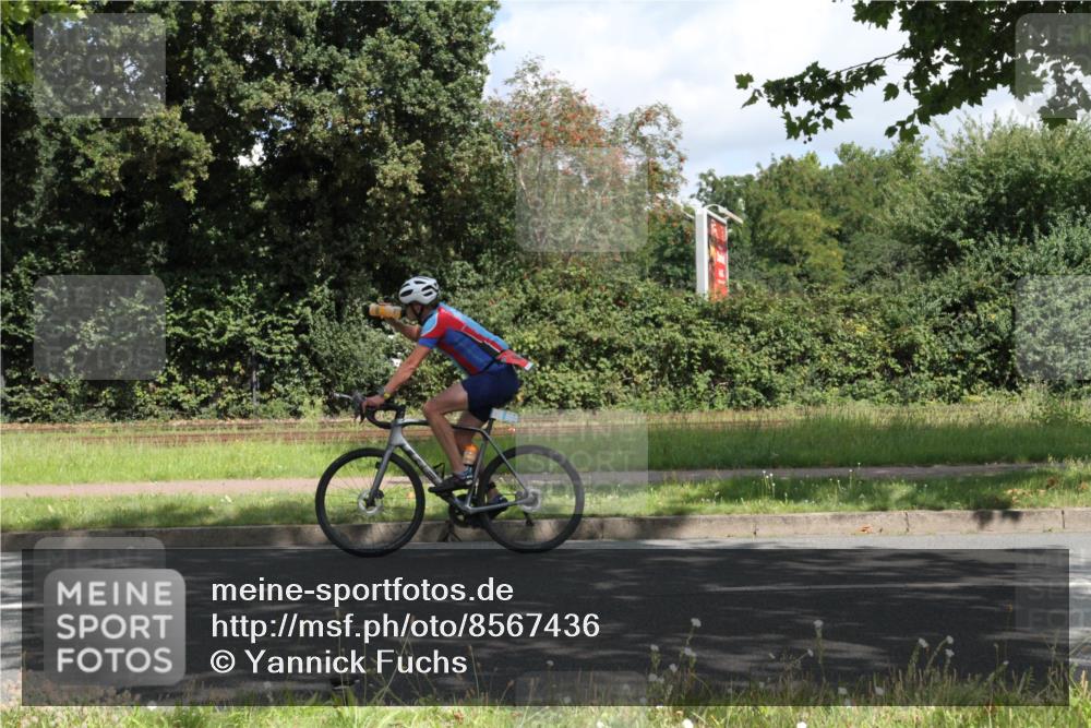 10.08.2025 - GEWOBA Citytriathlon Bremen Yannick Fuchs http://msf.ph/oto/8567436 10.08.2025 12:36:23 Radfahren 565, 582, 599, 639, 759, 766, 790, 794, 872 meine-sportfotos.de