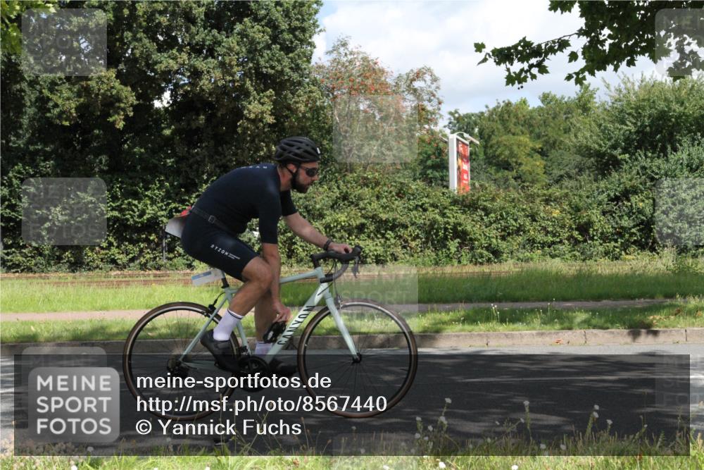 10.08.2025 - GEWOBA Citytriathlon Bremen Yannick Fuchs http://msf.ph/oto/8567440 10.08.2025 12:36:31 Radfahren 565, 599, 639, 750, 765, 766, 781, 789, 790, 794, 872, 1025, 1032 meine-sportfotos.de