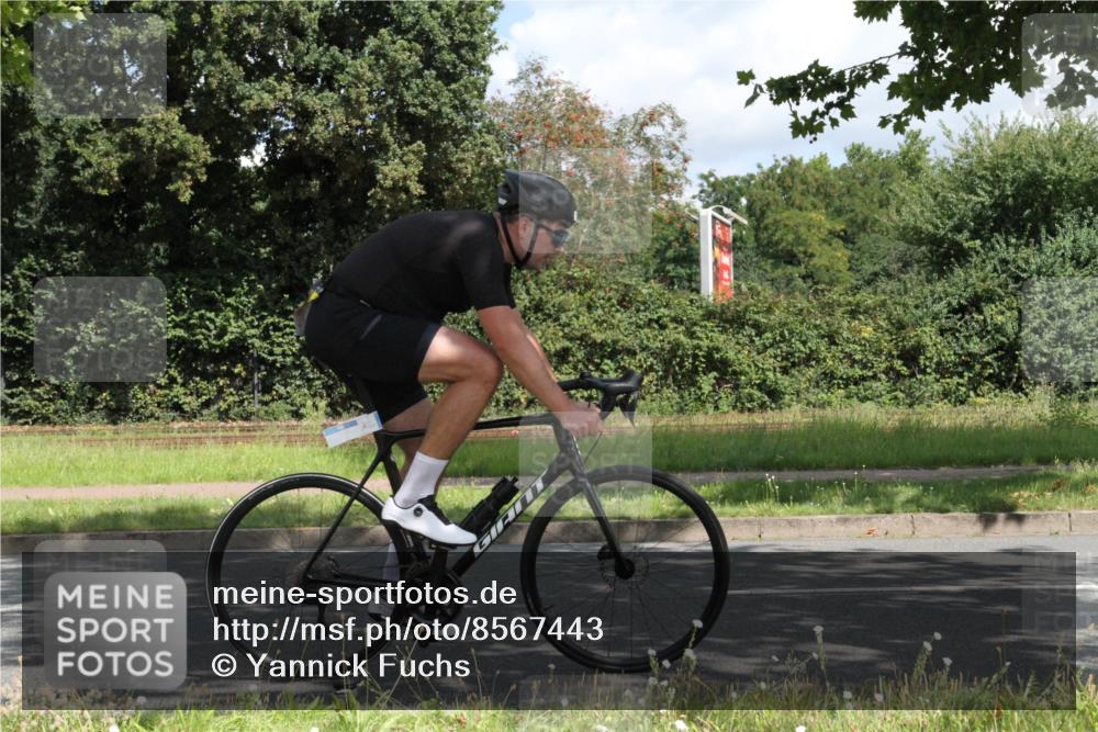 10.08.2025 - GEWOBA Citytriathlon Bremen Yannick Fuchs http://msf.ph/oto/8567443 10.08.2025 12:36:36 Radfahren 565, 570, 599, 639, 701, 750, 765, 766, 781, 789, 790, 794, 872, 1025, 1029, 1032 meine-sportfotos.de