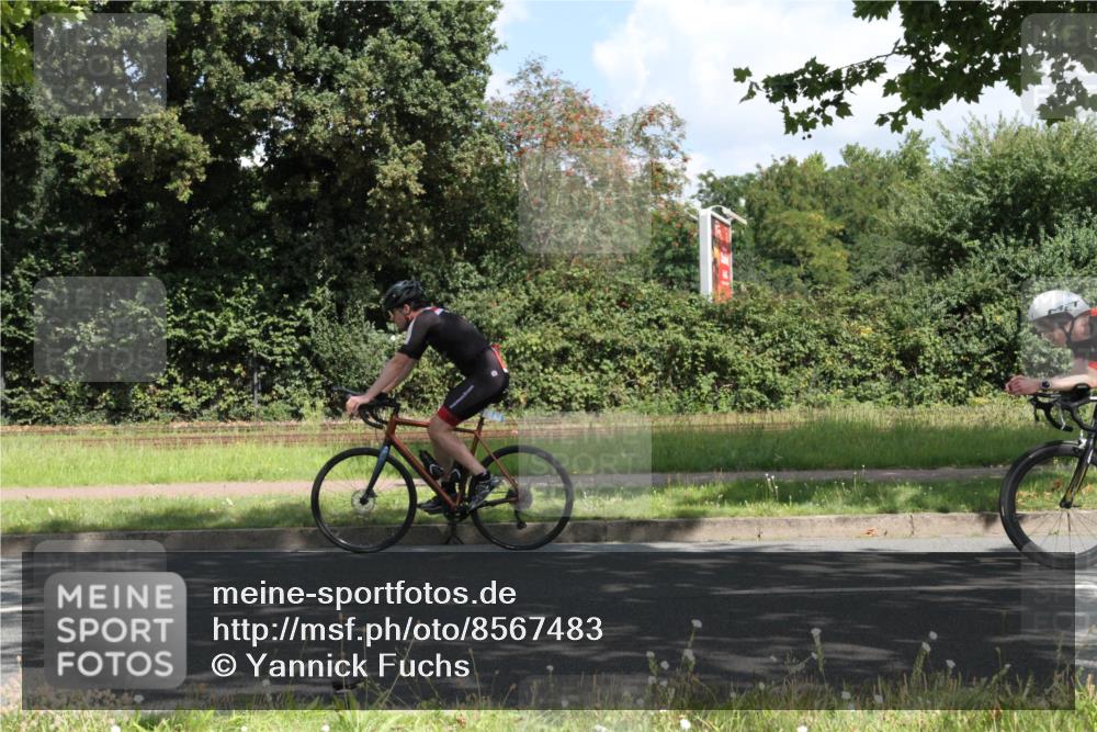 10.08.2025 - GEWOBA Citytriathlon Bremen Yannick Fuchs http://msf.ph/oto/8567483 10.08.2025 12:37:57 Radfahren 618, 761, 782 meine-sportfotos.de