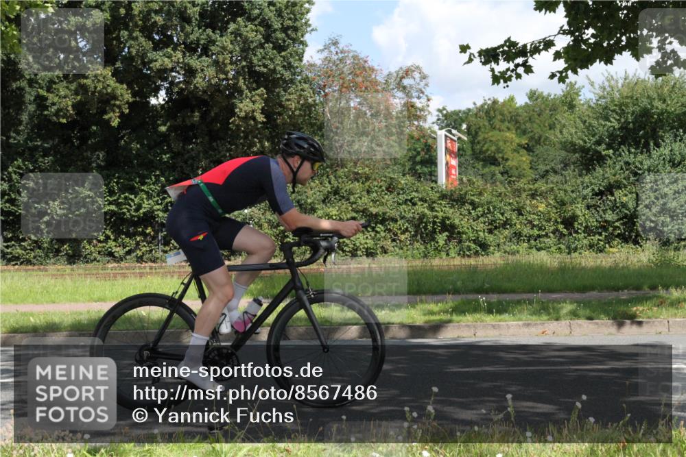 10.08.2025 - GEWOBA Citytriathlon Bremen Yannick Fuchs http://msf.ph/oto/8567486 10.08.2025 12:37:58 Radfahren 618, 671, 761, 764, 782 meine-sportfotos.de