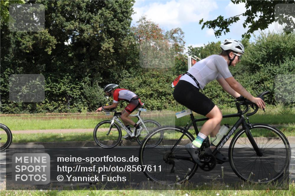 10.08.2025 - GEWOBA Citytriathlon Bremen Yannick Fuchs http://msf.ph/oto/8567611 10.08.2025 12:40:29 Radfahren 559, 581, 597, 602, 672, 723, 737, 815, 829, 848, 870, 879, 899, 910, 949, 975, 1002, 1024 meine-sportfotos.de