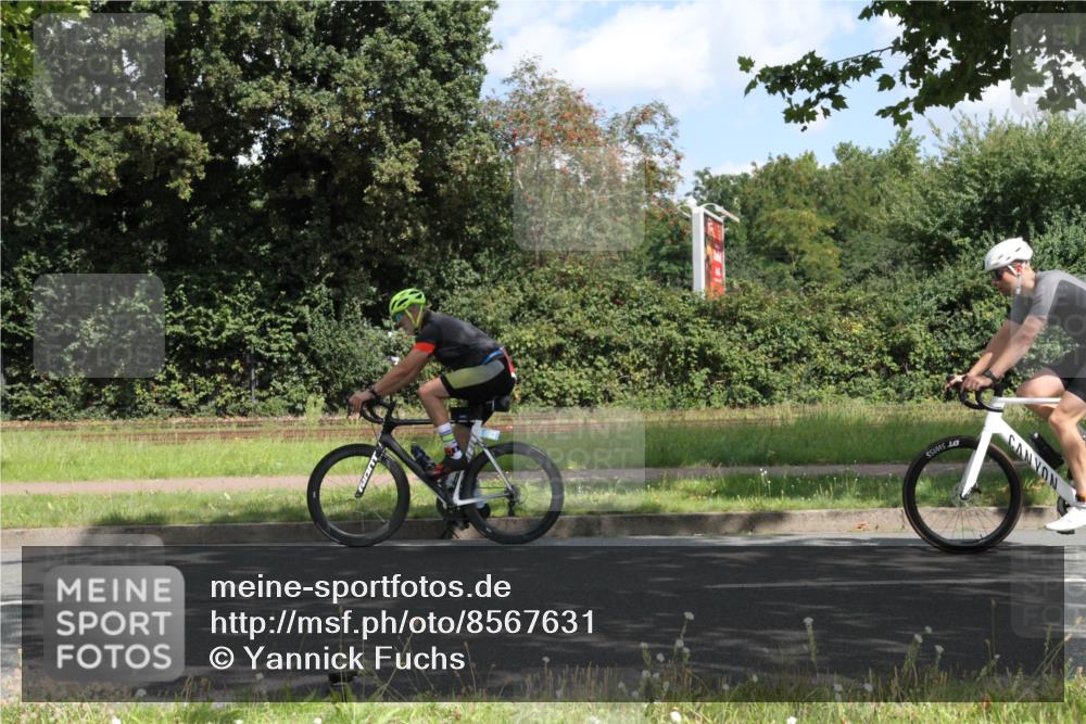 10.08.2025 - GEWOBA Citytriathlon Bremen Yannick Fuchs http://msf.ph/oto/8567631 10.08.2025 12:40:55 Radfahren 606, 650, 785, 802, 803, 921, 1001, 1023 meine-sportfotos.de