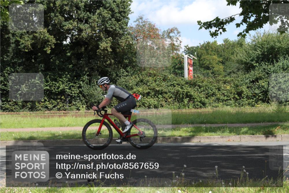 10.08.2025 - GEWOBA Citytriathlon Bremen Yannick Fuchs http://msf.ph/oto/8567659 10.08.2025 12:41:44 Radfahren 614, 619, 623, 663, 923, 926, 983 meine-sportfotos.de