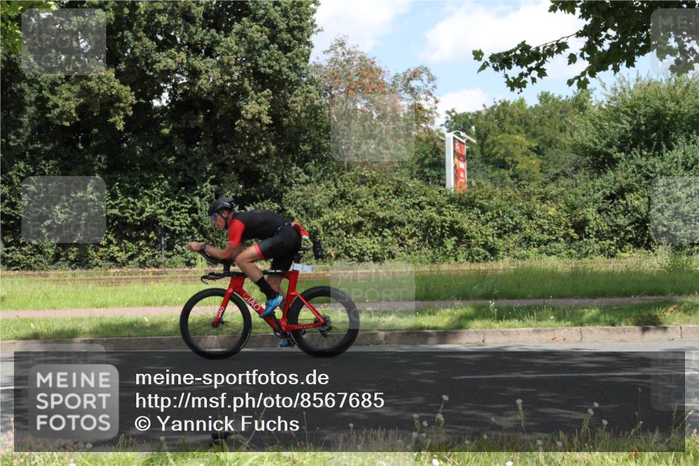 10.08.2025 - GEWOBA Citytriathlon Bremen Yannick Fuchs http://msf.ph/oto/8567685 10.08.2025 12:42:33 Radfahren 595, 611, 613, 944, 953 meine-sportfotos.de