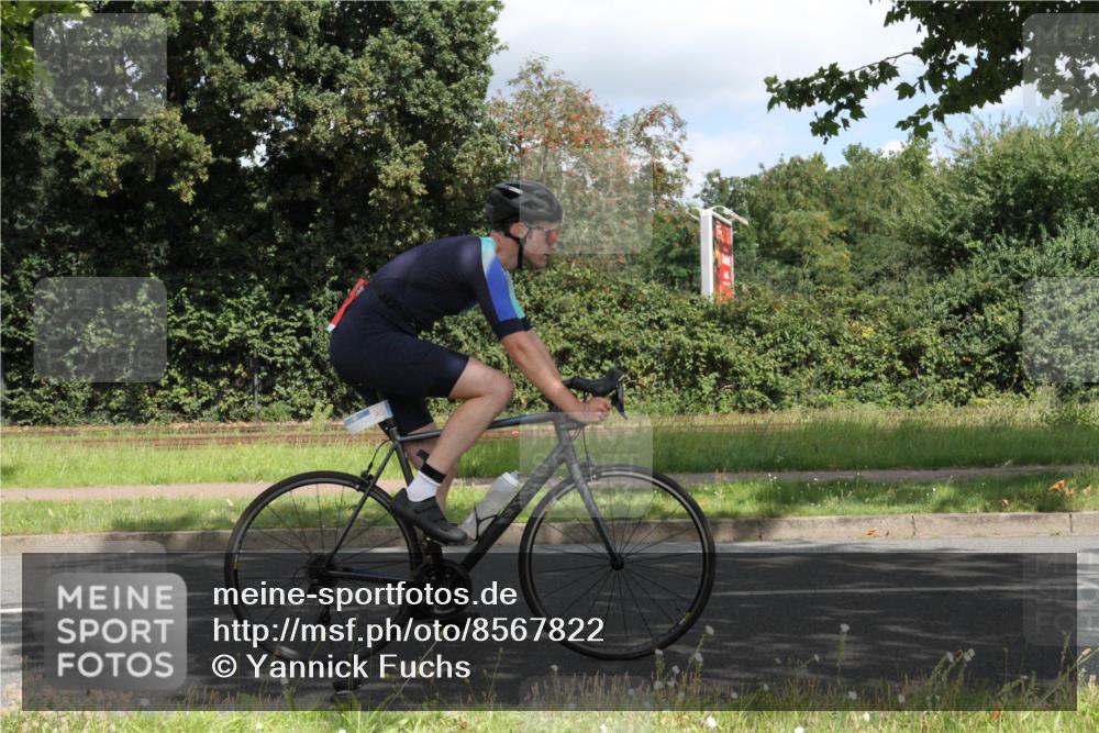 10.08.2025 - GEWOBA Citytriathlon Bremen Yannick Fuchs http://msf.ph/oto/8567822 10.08.2025 12:45:55 Radfahren 574, 651, 674, 685, 697, 748, 771, 812, 898, 928, 929 meine-sportfotos.de