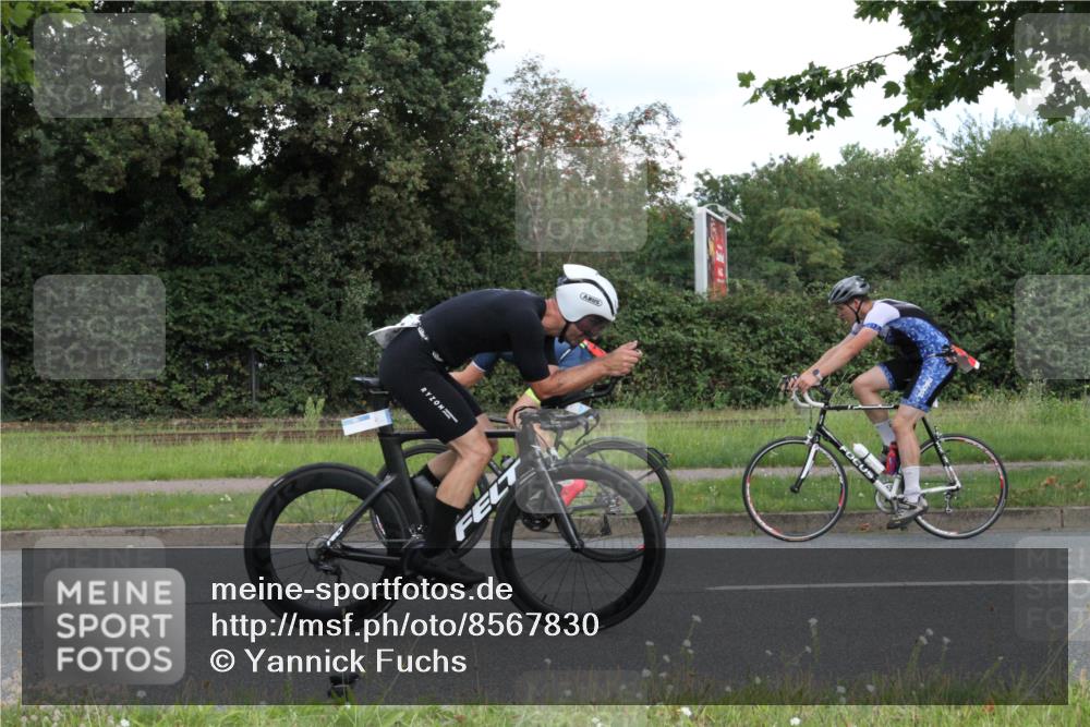 10.08.2025 - GEWOBA Citytriathlon Bremen Yannick Fuchs http://msf.ph/oto/8567830 10.08.2025 12:46:09 Radfahren 674, 685, 929, 948, 1011 meine-sportfotos.de