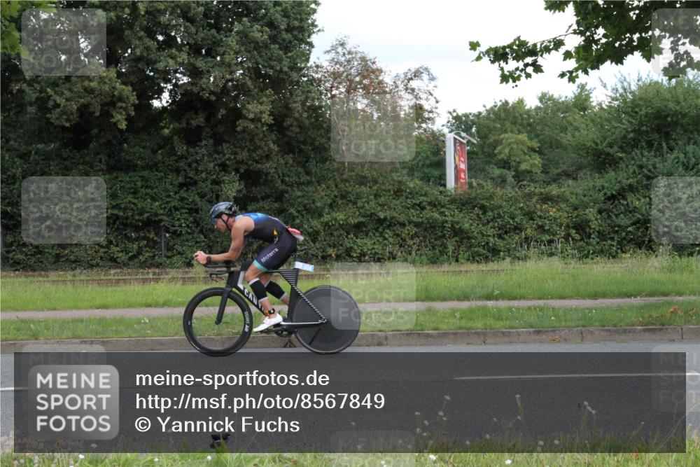 10.08.2025 - GEWOBA Citytriathlon Bremen Yannick Fuchs http://msf.ph/oto/8567849 10.08.2025 12:46:37 Radfahren 576, 605, 625, 903, 918, 962, 1007, 1020 meine-sportfotos.de