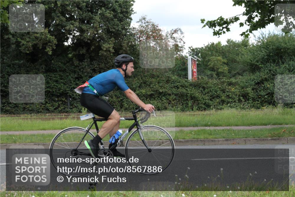10.08.2025 - GEWOBA Citytriathlon Bremen Yannick Fuchs http://msf.ph/oto/8567886 10.08.2025 12:47:13 Radfahren 573, 583, 622, 640, 645, 659, 675, 733, 751, 760, 769, 792, 875, 960, 981, 1013 meine-sportfotos.de