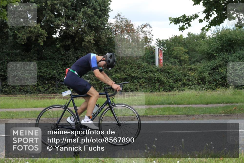 10.08.2025 - GEWOBA Citytriathlon Bremen Yannick Fuchs http://msf.ph/oto/8567890 10.08.2025 12:47:18 Radfahren 573, 622, 640, 645, 654, 659, 675, 732, 733, 751, 769, 792, 875, 960, 981, 1013 meine-sportfotos.de