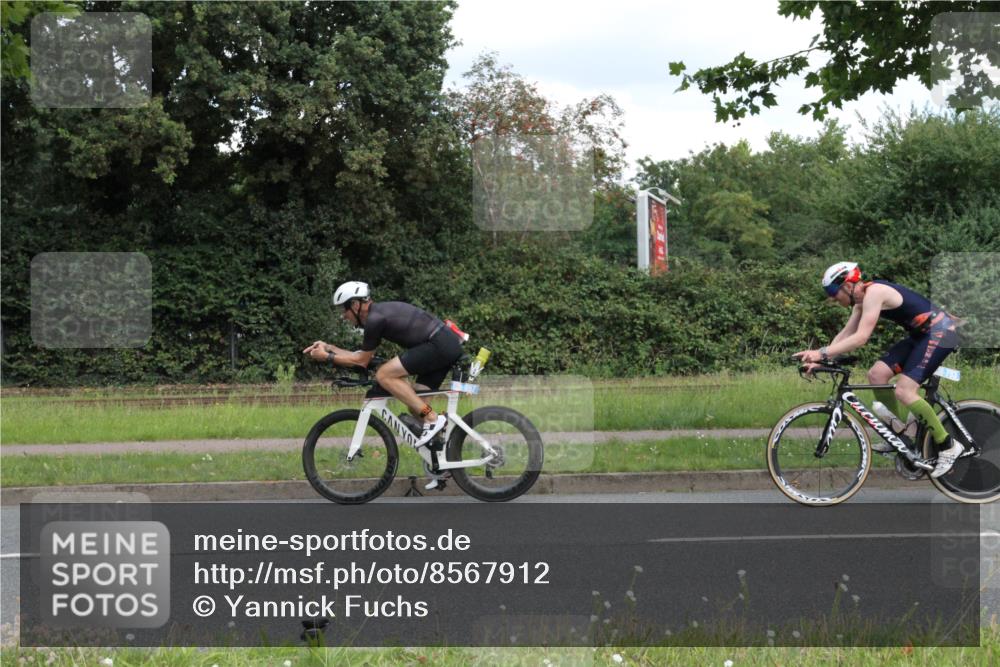 10.08.2025 - GEWOBA Citytriathlon Bremen Yannick Fuchs http://msf.ph/oto/8567912 10.08.2025 12:47:52 Radfahren 566, 587, 590, 679, 745, 767, 801, 884, 916, 941, 943, 951 meine-sportfotos.de
