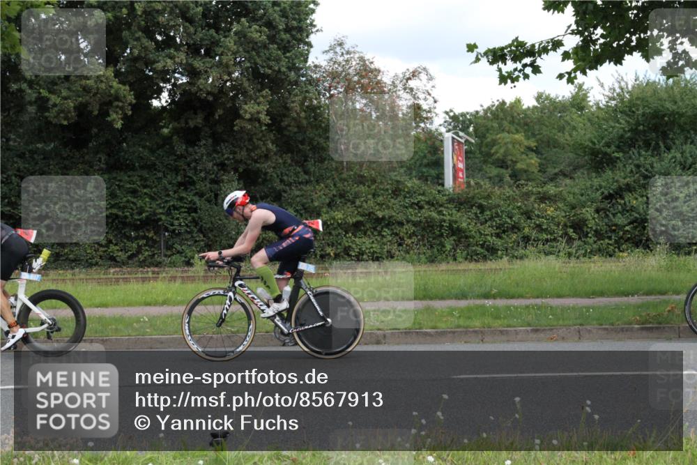 10.08.2025 - GEWOBA Citytriathlon Bremen Yannick Fuchs http://msf.ph/oto/8567913 10.08.2025 12:47:52 Radfahren 566, 587, 590, 679, 745, 767, 801, 884, 916, 941, 943, 951 meine-sportfotos.de