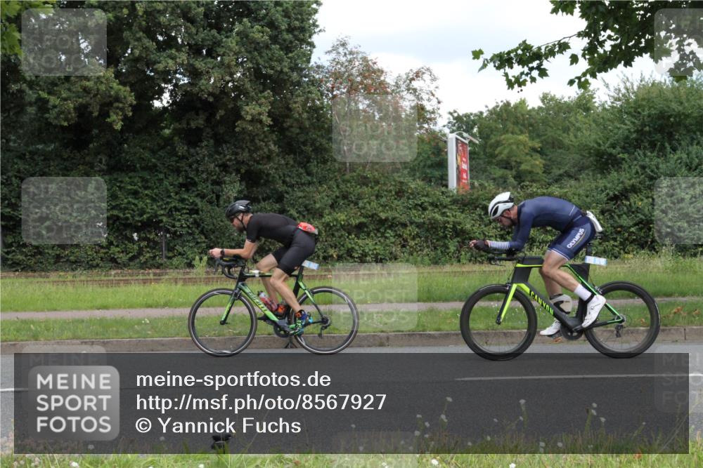 10.08.2025 - GEWOBA Citytriathlon Bremen Yannick Fuchs http://msf.ph/oto/8567927 10.08.2025 12:48:10 Radfahren 656, 699, 767, 927, 941 meine-sportfotos.de