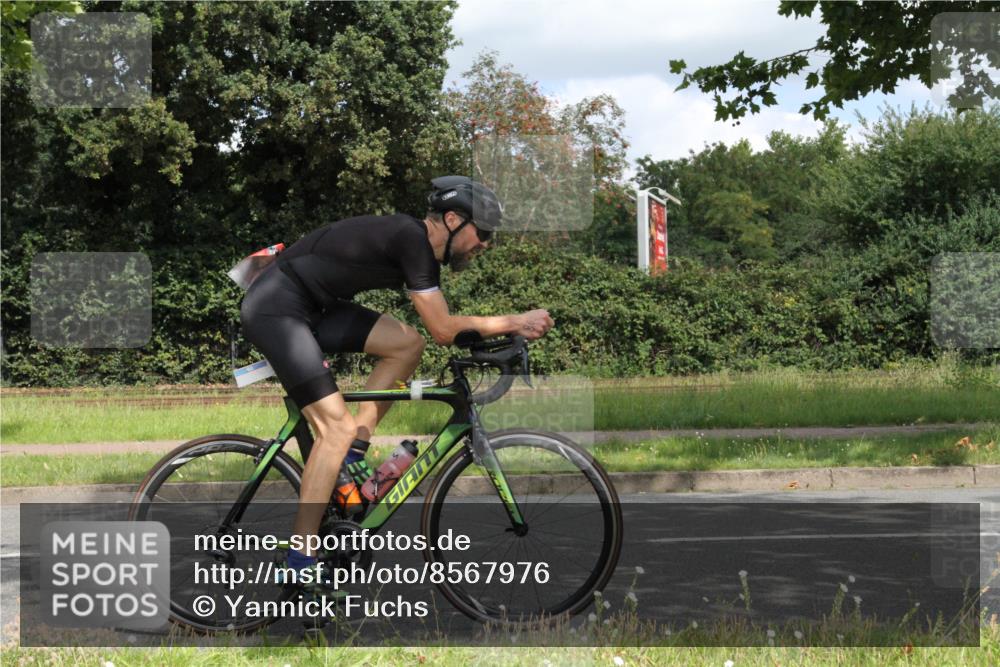 10.08.2025 - GEWOBA Citytriathlon Bremen Yannick Fuchs http://msf.ph/oto/8567976 10.08.2025 12:49:04 Radfahren 578, 621, 641, 649, 682, 788, 863, 950, 1010, 1027 meine-sportfotos.de