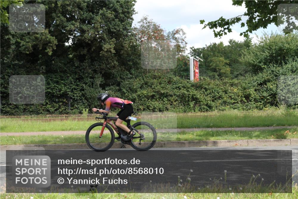10.08.2025 - GEWOBA Citytriathlon Bremen Yannick Fuchs http://msf.ph/oto/8568010 10.08.2025 12:49:50 Radfahren 552, 637, 648, 666, 688, 689, 692, 715, 741, 856, 873, 922, 959 meine-sportfotos.de