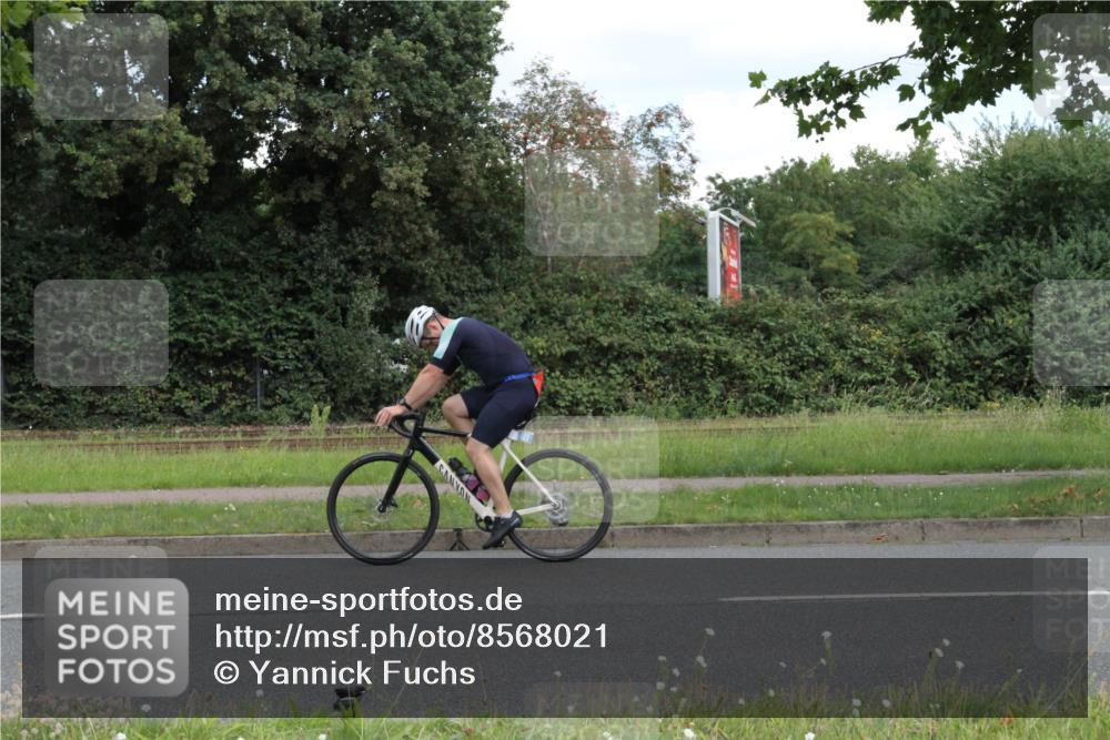 10.08.2025 - GEWOBA Citytriathlon Bremen Yannick Fuchs http://msf.ph/oto/8568021 10.08.2025 12:50:07 Radfahren 643, 722, 741, 752, 838, 852, 935, 959 meine-sportfotos.de