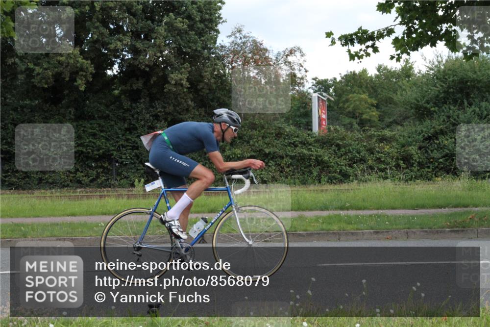 10.08.2025 - GEWOBA Citytriathlon Bremen Yannick Fuchs http://msf.ph/oto/8568079 10.08.2025 12:51:43 Radfahren 575, 604, 680, 822, 855 meine-sportfotos.de