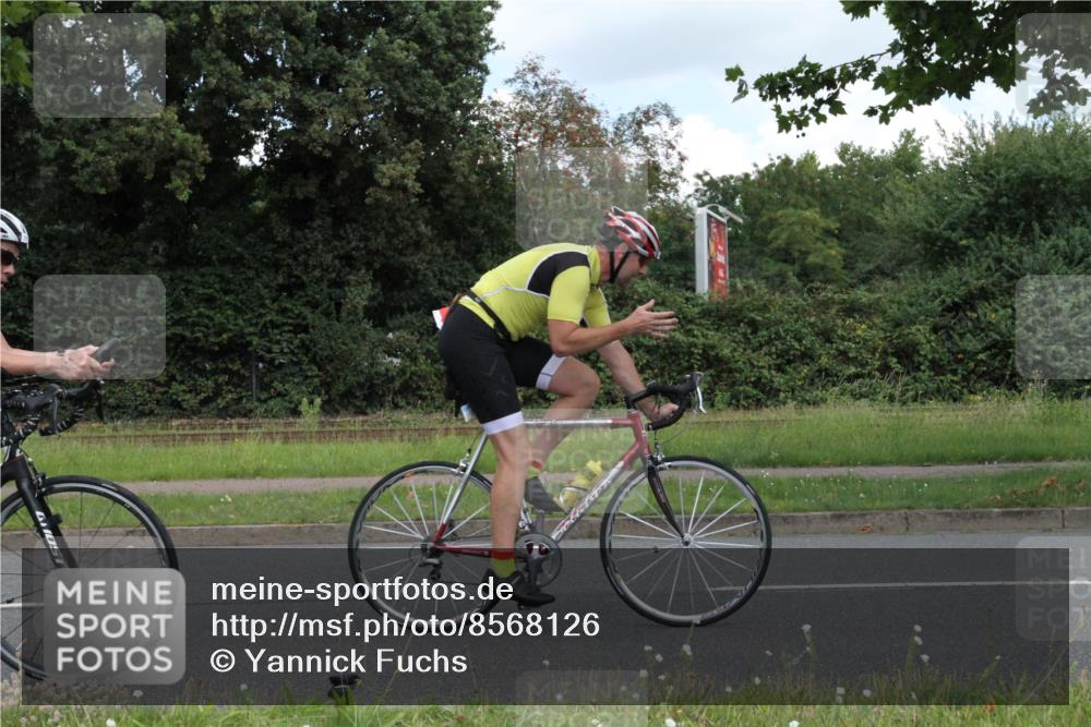 10.08.2025 - GEWOBA Citytriathlon Bremen Yannick Fuchs http://msf.ph/oto/8568126 10.08.2025 12:53:06 Radfahren 734, 833, 895, 915 meine-sportfotos.de