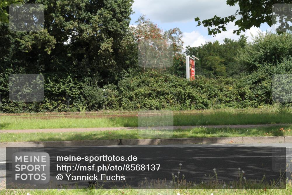 10.08.2025 - GEWOBA Citytriathlon Bremen Yannick Fuchs http://msf.ph/oto/8568137 10.08.2025 12:53:24 Radfahren 570, 631, 734, 759, 872, 902, 933, 966, 1035 meine-sportfotos.de