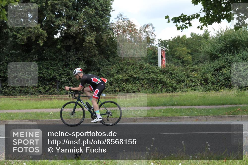 10.08.2025 - GEWOBA Citytriathlon Bremen Yannick Fuchs http://msf.ph/oto/8568156 10.08.2025 12:53:49 Radfahren 739, 1035 meine-sportfotos.de