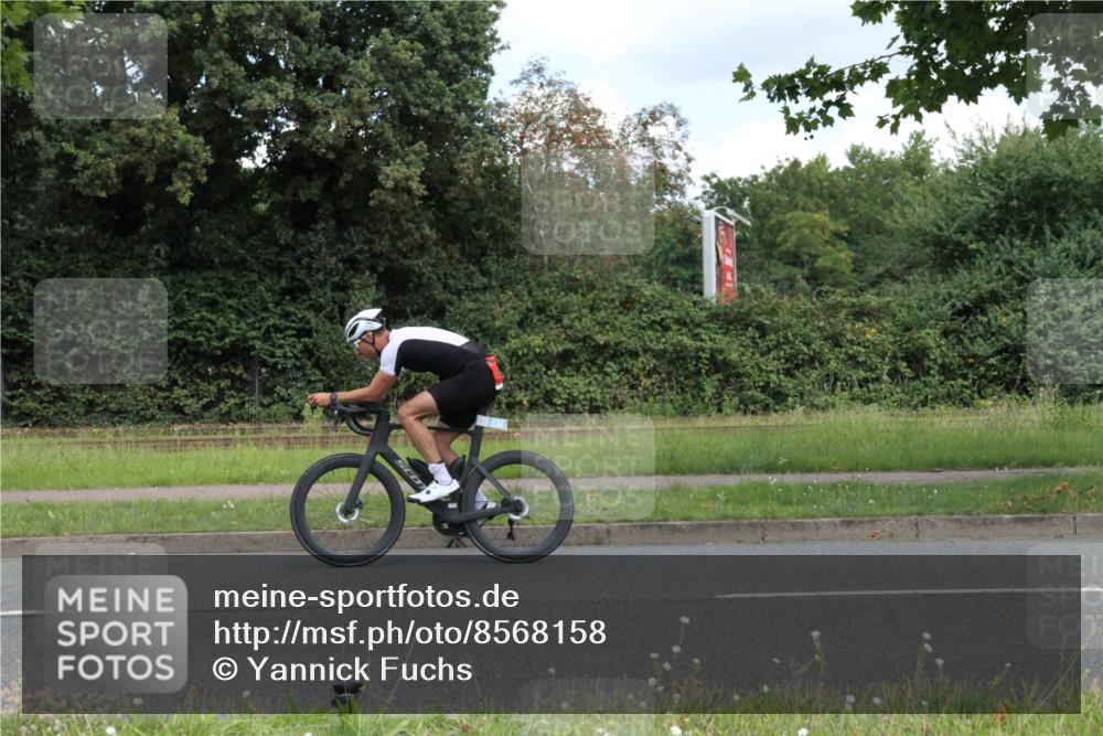 10.08.2025 - GEWOBA Citytriathlon Bremen Yannick Fuchs http://msf.ph/oto/8568158 10.08.2025 12:53:51 Radfahren 739 meine-sportfotos.de