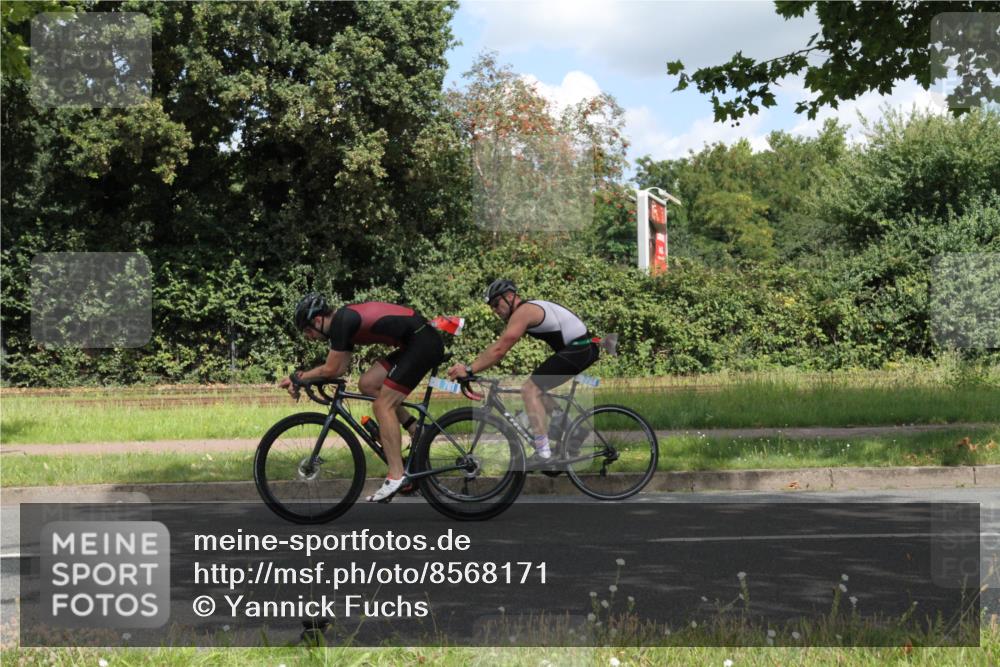 10.08.2025 - GEWOBA Citytriathlon Bremen Yannick Fuchs http://msf.ph/oto/8568171 10.08.2025 12:54:14 Radfahren 618, 707, 740, 742, 750, 797, 1006, 1032, 1039 meine-sportfotos.de