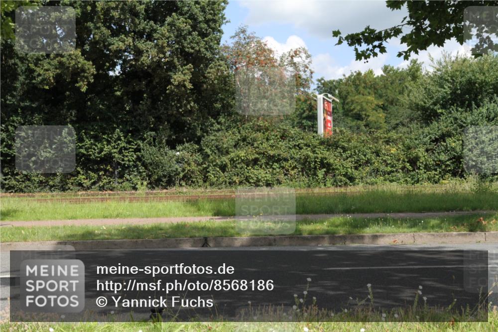 10.08.2025 - GEWOBA Citytriathlon Bremen Yannick Fuchs http://msf.ph/oto/8568186 10.08.2025 12:54:22 Radfahren 580, 582, 618, 707, 740, 750, 789, 826, 1006 meine-sportfotos.de