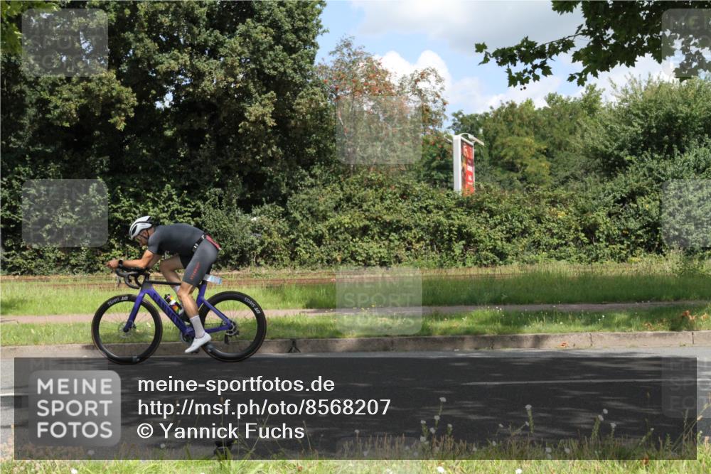 10.08.2025 - GEWOBA Citytriathlon Bremen Yannick Fuchs http://msf.ph/oto/8568207 10.08.2025 12:54:29 Radfahren 580, 582, 618, 634, 707, 740, 783, 789, 790, 826 meine-sportfotos.de