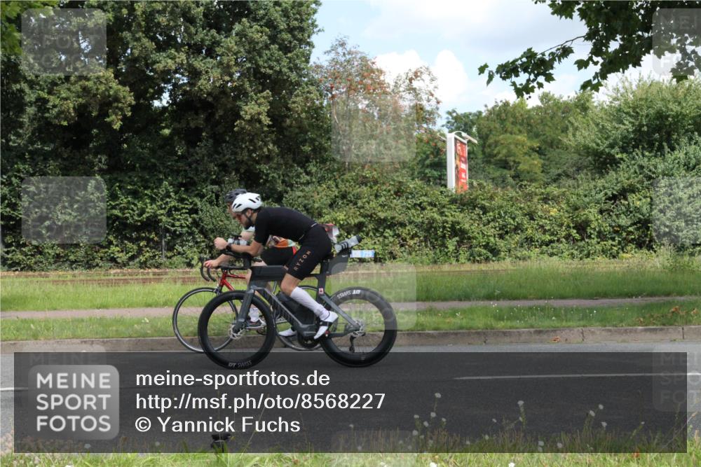 10.08.2025 - GEWOBA Citytriathlon Bremen Yannick Fuchs http://msf.ph/oto/8568227 10.08.2025 12:54:49 Radfahren 563, 591, 632, 634, 728, 736, 781, 783, 790, 1029 meine-sportfotos.de