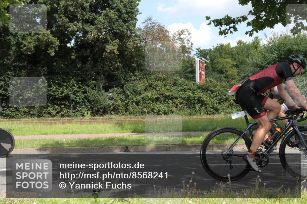 10.08.2025 - GEWOBA Citytriathlon Bremen Yannick Fuchs http://msf.ph/oto/8568241 10.08.2025 12:55:06 Radfahren 563, 591, 632, 714, 728, 761, 766, 781, 794, 877, 1015, 1029 meine-sportfotos.de