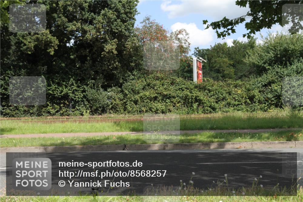 10.08.2025 - GEWOBA Citytriathlon Bremen Yannick Fuchs http://msf.ph/oto/8568257 10.08.2025 12:55:18 Radfahren 696, 714, 761, 766, 794, 877, 982, 1015, 1033 meine-sportfotos.de