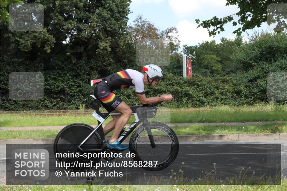 10.08.2025 - GEWOBA Citytriathlon Bremen Yannick Fuchs http://msf.ph/oto/8568287 10.08.2025 12:55:55 Radfahren 636, 765, 779, 883, 890, 896, 1024, 1025 meine-sportfotos.de