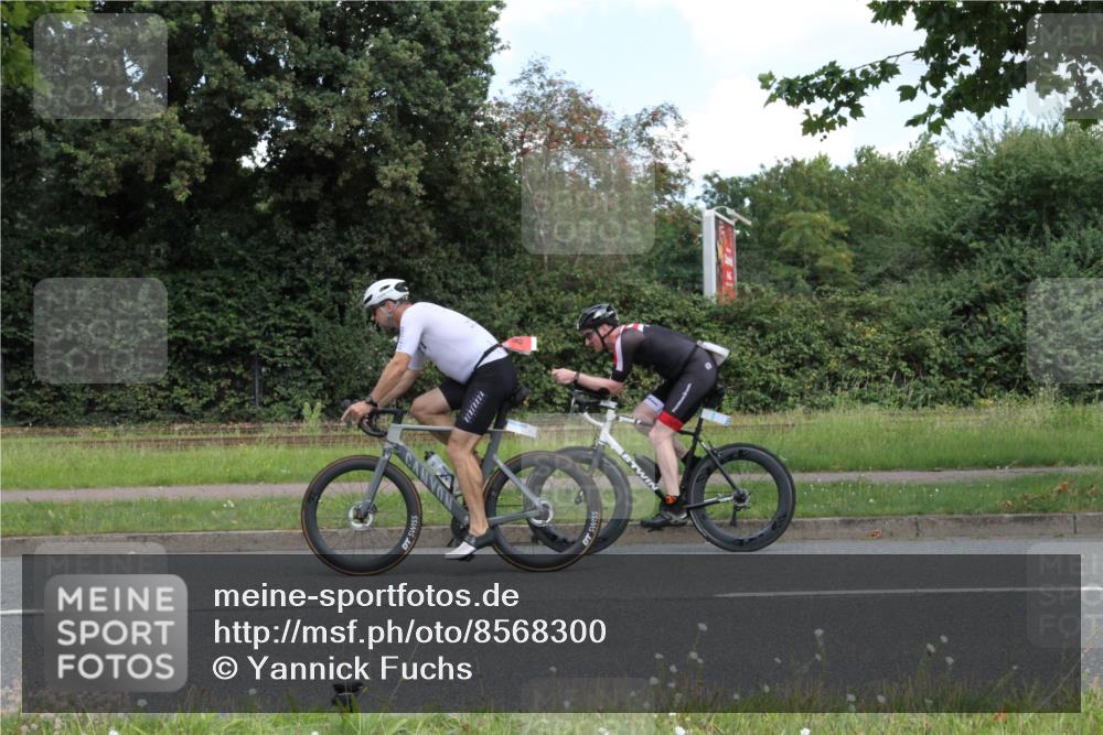 10.08.2025 - GEWOBA Citytriathlon Bremen Yannick Fuchs http://msf.ph/oto/8568300 10.08.2025 12:56:12 Radfahren 589, 662, 764, 765, 784, 844, 1024, 1025 meine-sportfotos.de