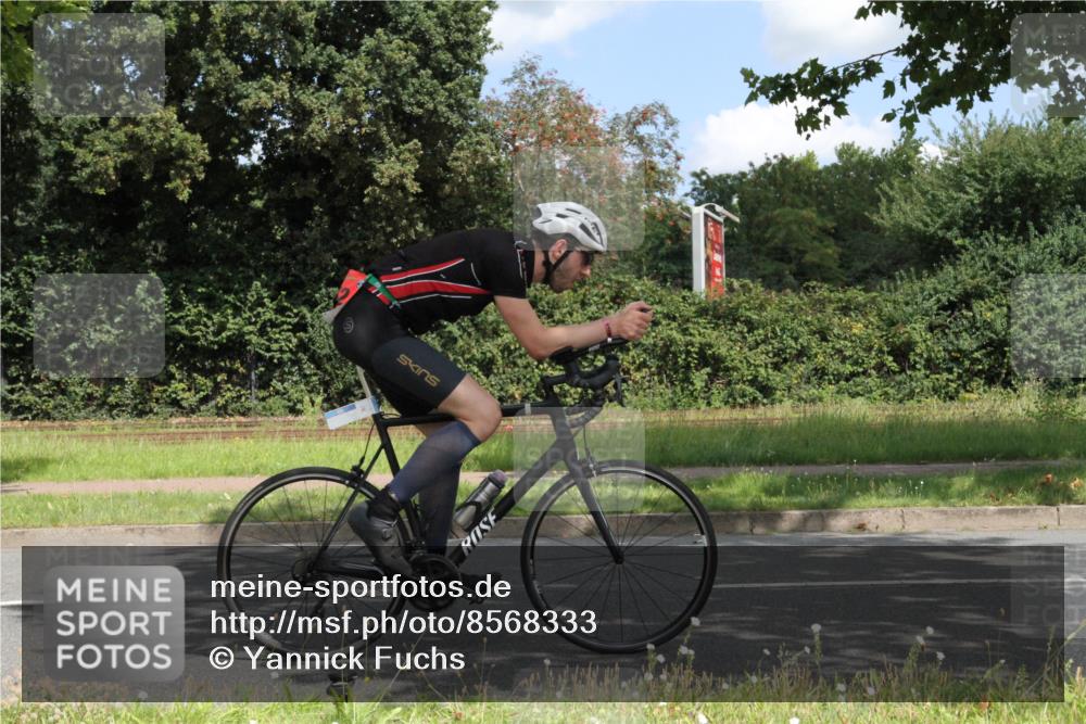 10.08.2025 - GEWOBA Citytriathlon Bremen Yannick Fuchs http://msf.ph/oto/8568333 10.08.2025 12:56:58 Radfahren 559, 597, 672, 723, 730, 755, 815, 830, 879, 913, 1003, 1014 meine-sportfotos.de