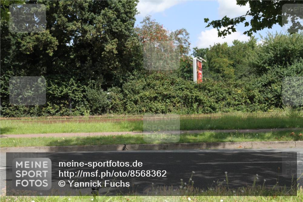10.08.2025 - GEWOBA Citytriathlon Bremen Yannick Fuchs http://msf.ph/oto/8568362 10.08.2025 12:57:08 Radfahren 559, 672, 723, 730, 755, 758, 830, 849, 879, 913, 940, 969, 1003, 1014 meine-sportfotos.de