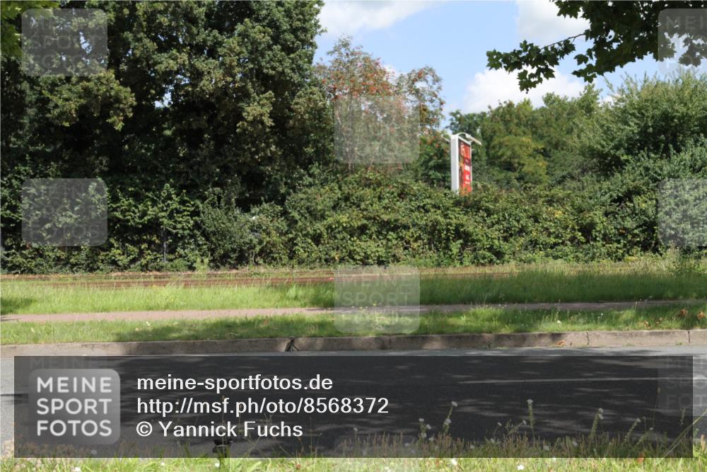 10.08.2025 - GEWOBA Citytriathlon Bremen Yannick Fuchs http://msf.ph/oto/8568372 10.08.2025 12:57:15 Radfahren 559, 572, 723, 730, 758, 849, 879, 892, 900, 940, 969, 1003 meine-sportfotos.de