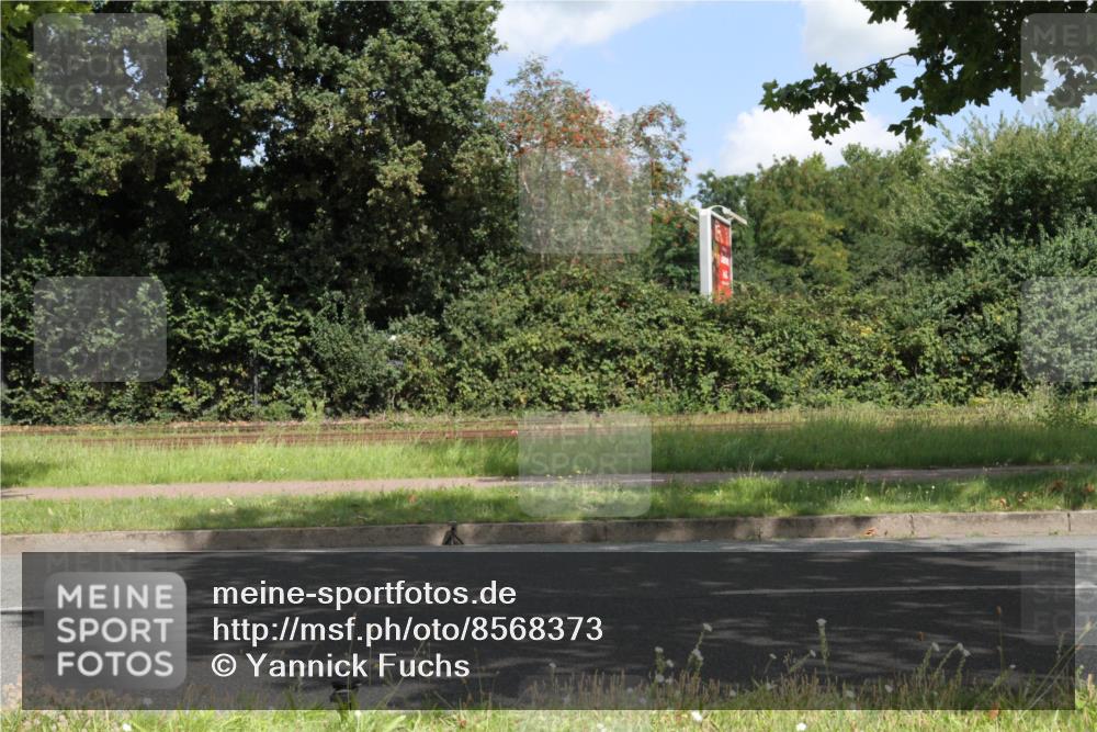 10.08.2025 - GEWOBA Citytriathlon Bremen Yannick Fuchs http://msf.ph/oto/8568373 10.08.2025 12:57:15 Radfahren 559, 572, 723, 730, 758, 849, 879, 892, 900, 940, 969, 1003 meine-sportfotos.de