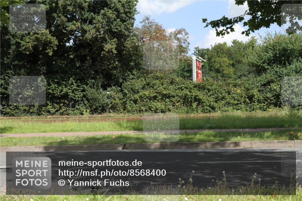 10.08.2025 - GEWOBA Citytriathlon Bremen Yannick Fuchs http://msf.ph/oto/8568400 10.08.2025 12:57:31 Radfahren 572, 690, 720, 825, 892, 900, 1018 meine-sportfotos.de