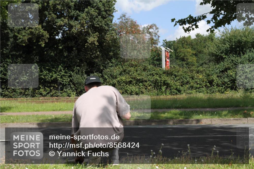 10.08.2025 - GEWOBA Citytriathlon Bremen Yannick Fuchs http://msf.ph/oto/8568424 10.08.2025 12:57:40 Radfahren 690, 720, 825, 853, 869, 892, 1018 meine-sportfotos.de