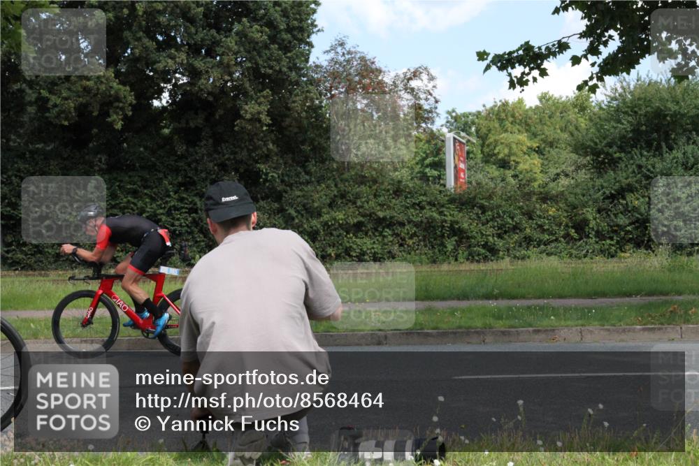 10.08.2025 - GEWOBA Citytriathlon Bremen Yannick Fuchs http://msf.ph/oto/8568464 10.08.2025 12:58:03 Radfahren 650, 660, 671, 813, 920 meine-sportfotos.de