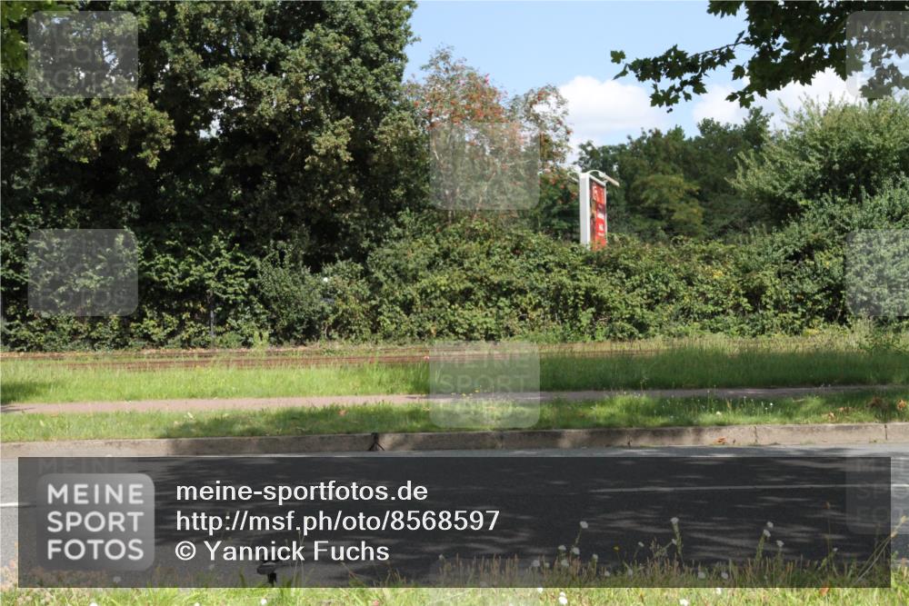 10.08.2025 - GEWOBA Citytriathlon Bremen Yannick Fuchs http://msf.ph/oto/8568597 10.08.2025 13:01:39 Radfahren 608, 663, 703, 716, 754, 800, 816, 819, 828, 851, 923 meine-sportfotos.de