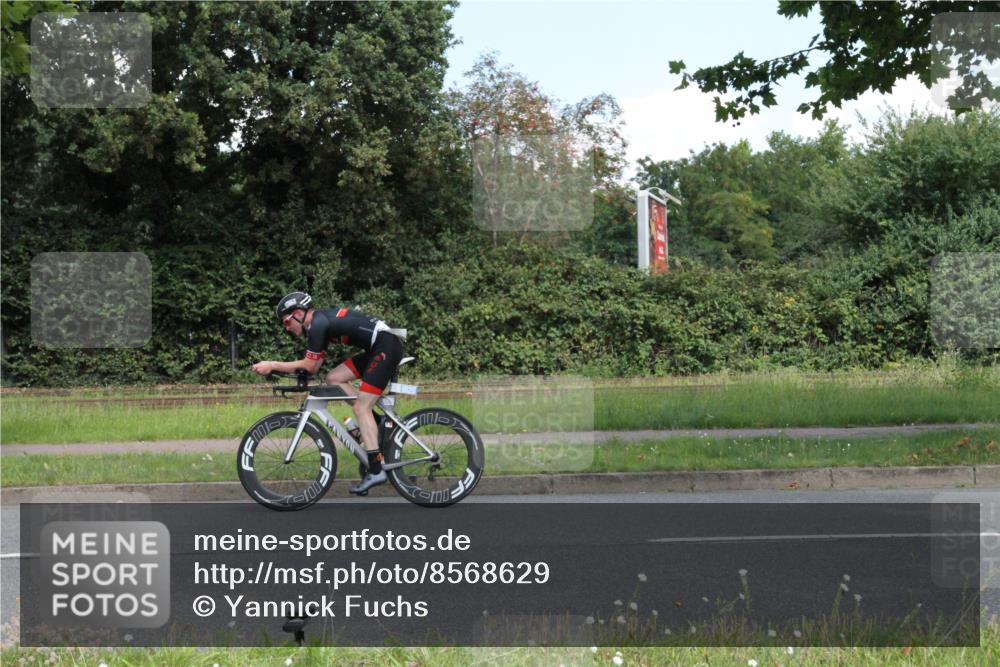 10.08.2025 - GEWOBA Citytriathlon Bremen Yannick Fuchs http://msf.ph/oto/8568629 10.08.2025 13:02:05 Radfahren 586, 731, 842, 953, 964, 1011 meine-sportfotos.de