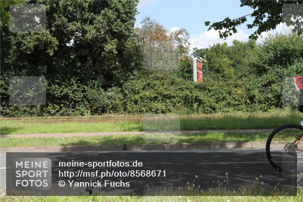 10.08.2025 - GEWOBA Citytriathlon Bremen Yannick Fuchs http://msf.ph/oto/8568671 10.08.2025 13:02:45 Radfahren 647, 661, 712, 911, 955, 1020 meine-sportfotos.de