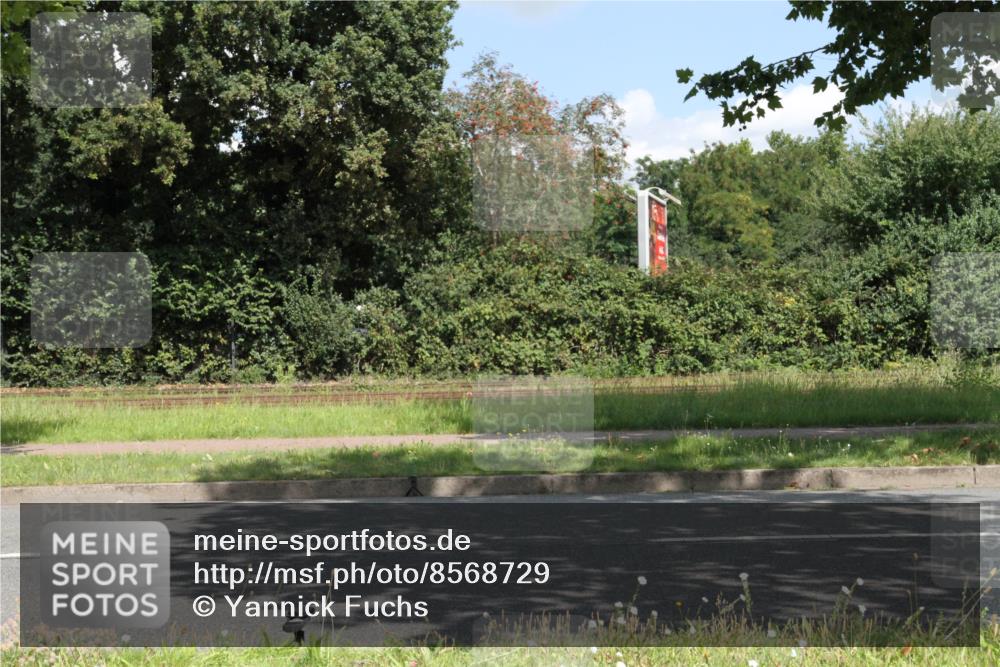10.08.2025 - GEWOBA Citytriathlon Bremen Yannick Fuchs http://msf.ph/oto/8568729 10.08.2025 13:03:28 Radfahren 633, 651, 727, 748, 898, 925, 954 meine-sportfotos.de