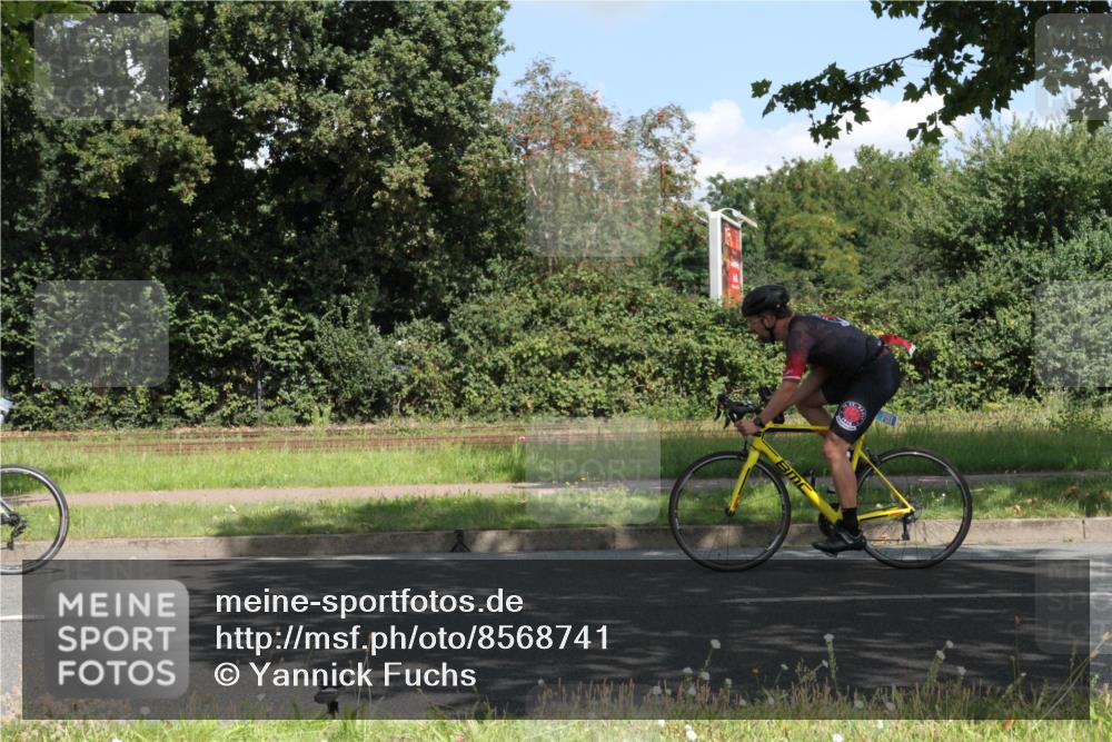 10.08.2025 - GEWOBA Citytriathlon Bremen Yannick Fuchs http://msf.ph/oto/8568741 10.08.2025 13:03:37 Radfahren 753, 812, 823, 925 meine-sportfotos.de