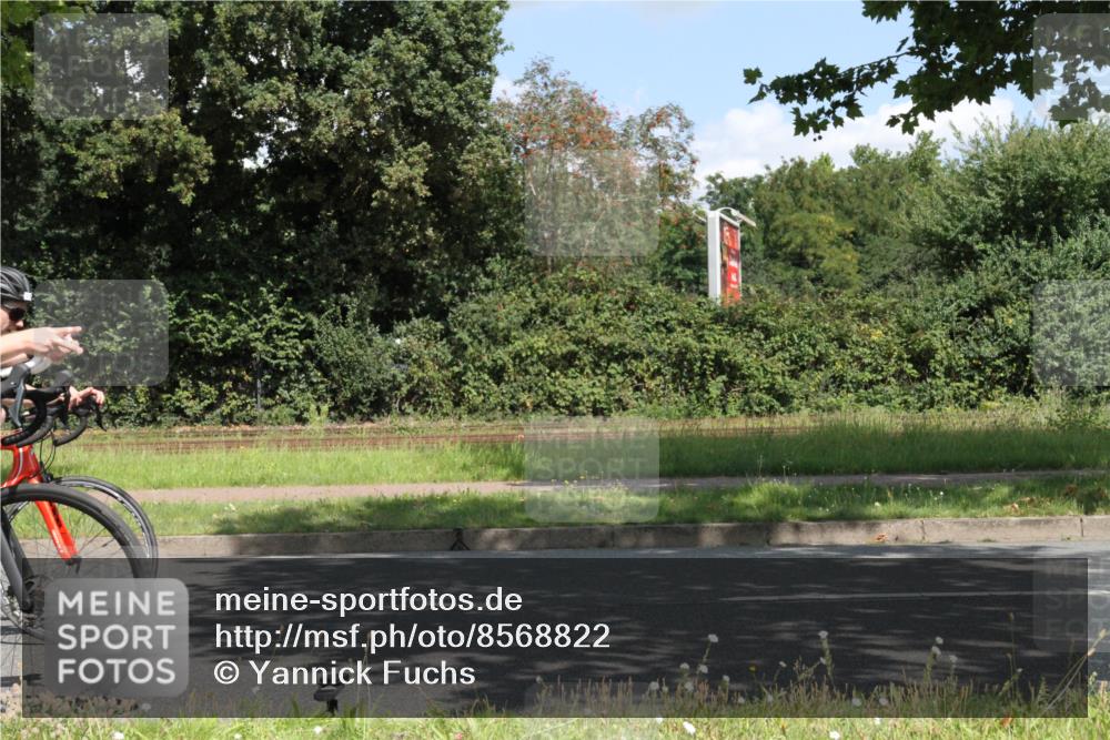 10.08.2025 - GEWOBA Citytriathlon Bremen Yannick Fuchs http://msf.ph/oto/8568822 10.08.2025 13:04:05 Radfahren 574, 576, 605, 625, 640, 676, 685, 697, 760, 769, 786, 946, 960, 963, 965, 1013, 1036 meine-sportfotos.de